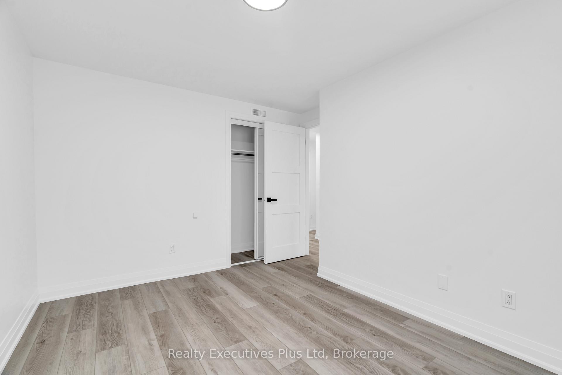 Photo 23 of 59 Balmoral Drive, Guelph, Riverside Park — HOMEH
