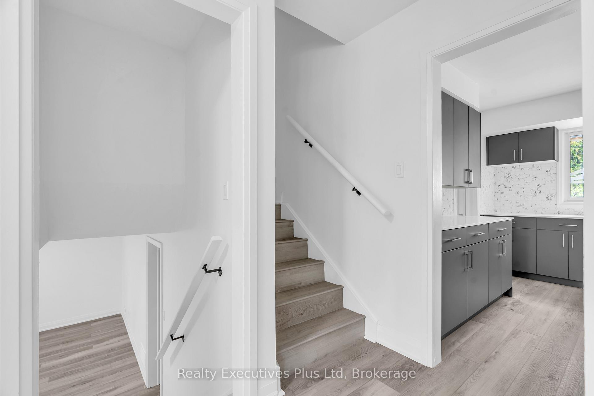 Photo 28 of 59 Balmoral Drive, Guelph, Riverside Park — HOMEH