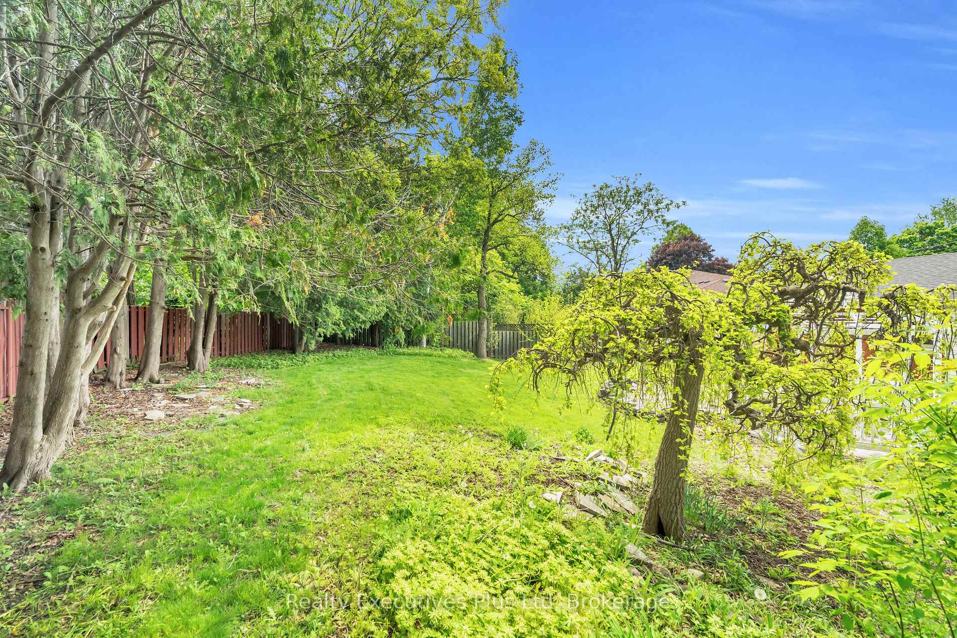 Photo 44 of 59 Balmoral Drive, Guelph, Riverside Park — HOMEH