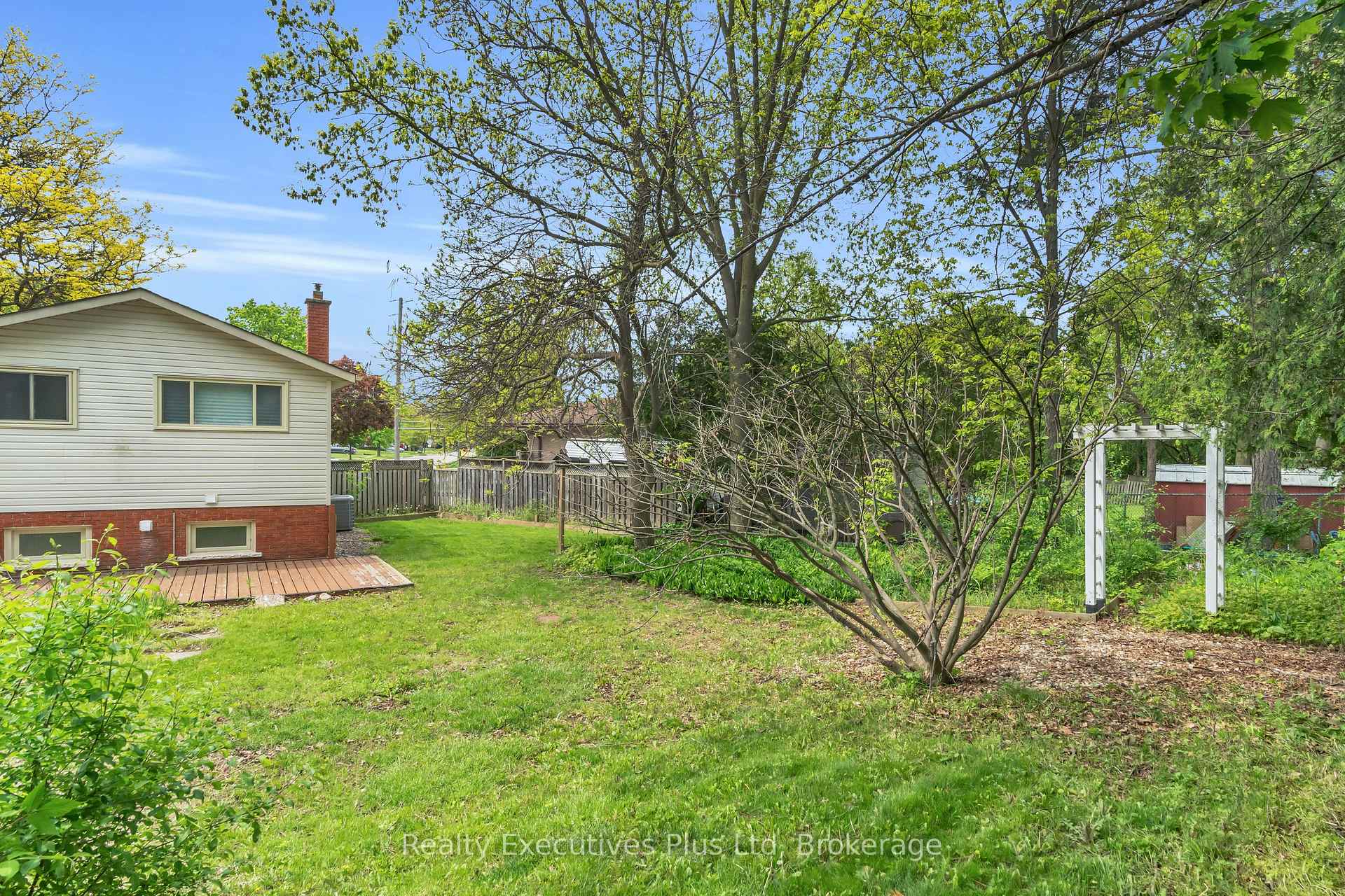 Photo 45 of 59 Balmoral Drive, Guelph, Riverside Park — HOMEH