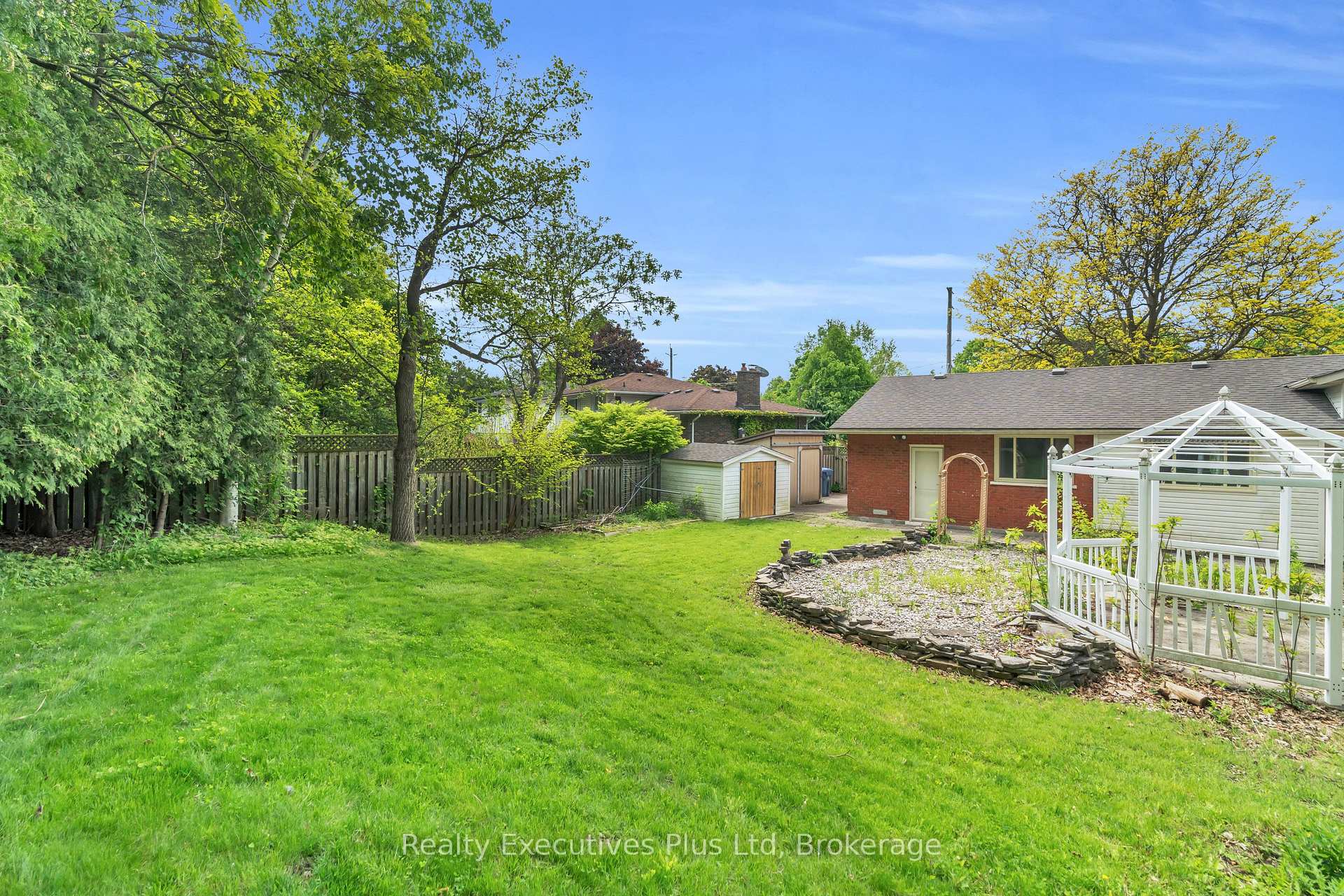 Photo 46 of 59 Balmoral Drive, Guelph, Riverside Park — HOMEH