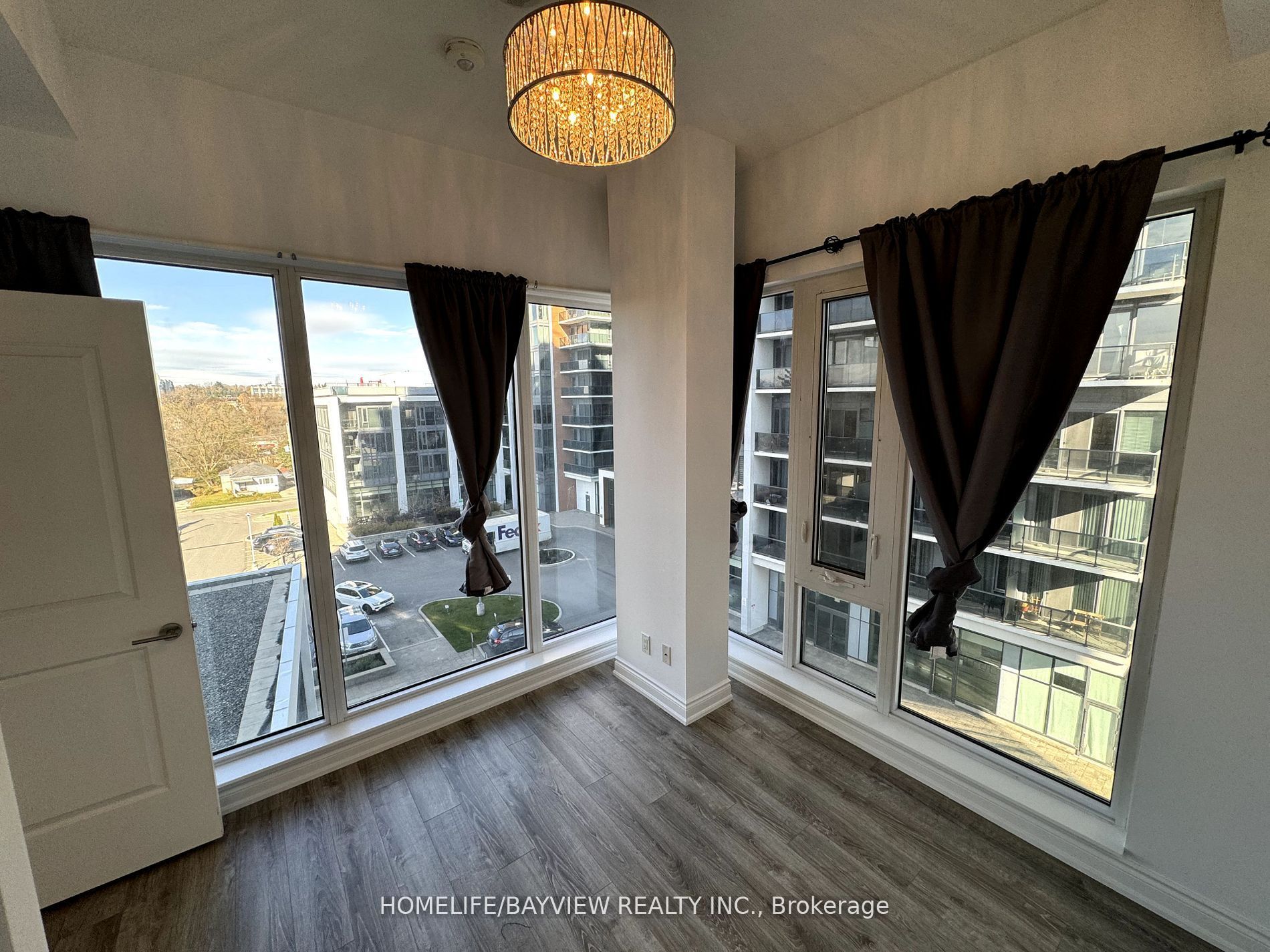 Photo 7 of Unit 509, 9618 Yonge St, Richmond Hill, North Richvale — HOMEH
