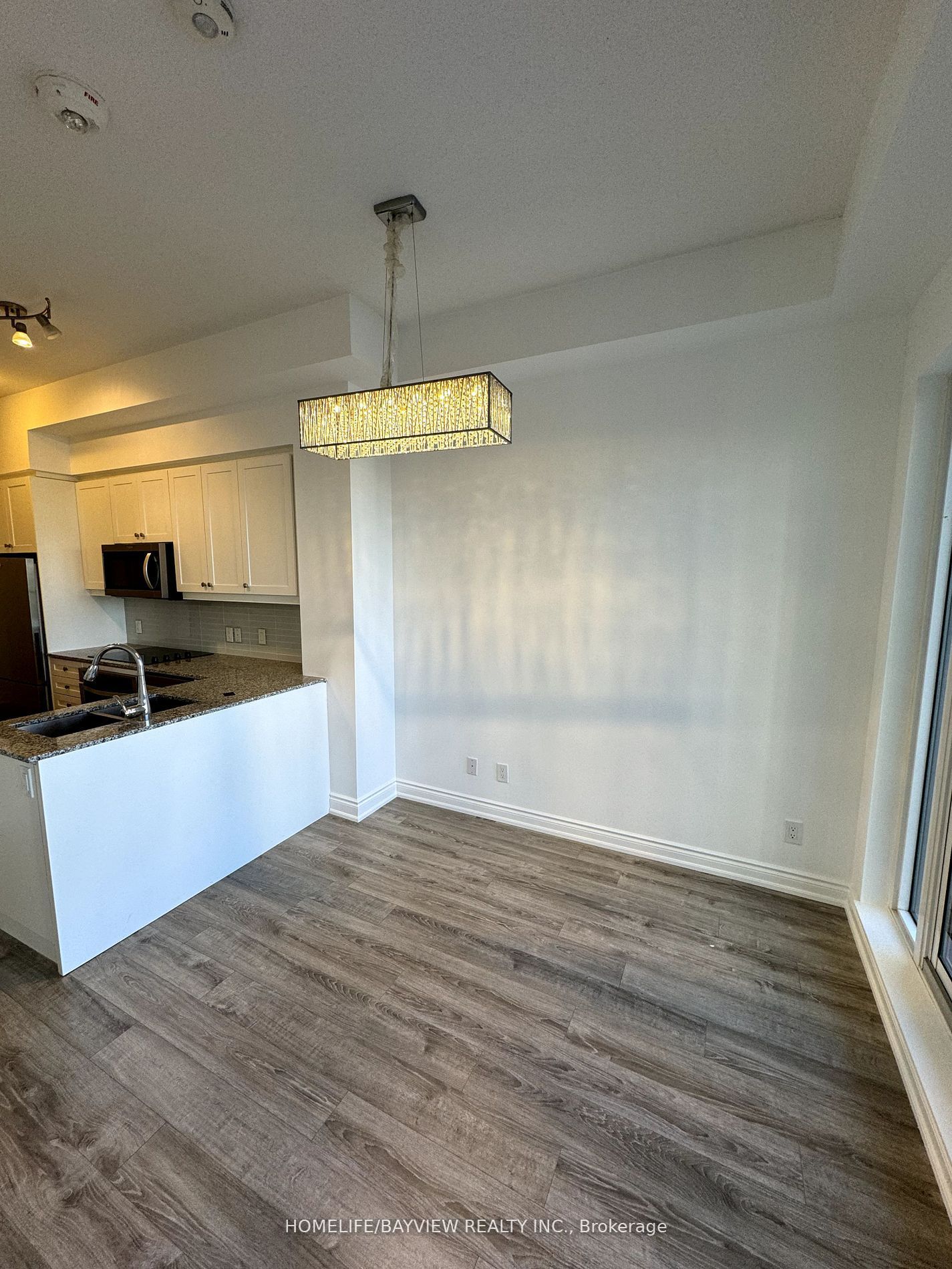 Photo 6 of Unit 509, 9618 Yonge St, Richmond Hill, North Richvale — HOMEH