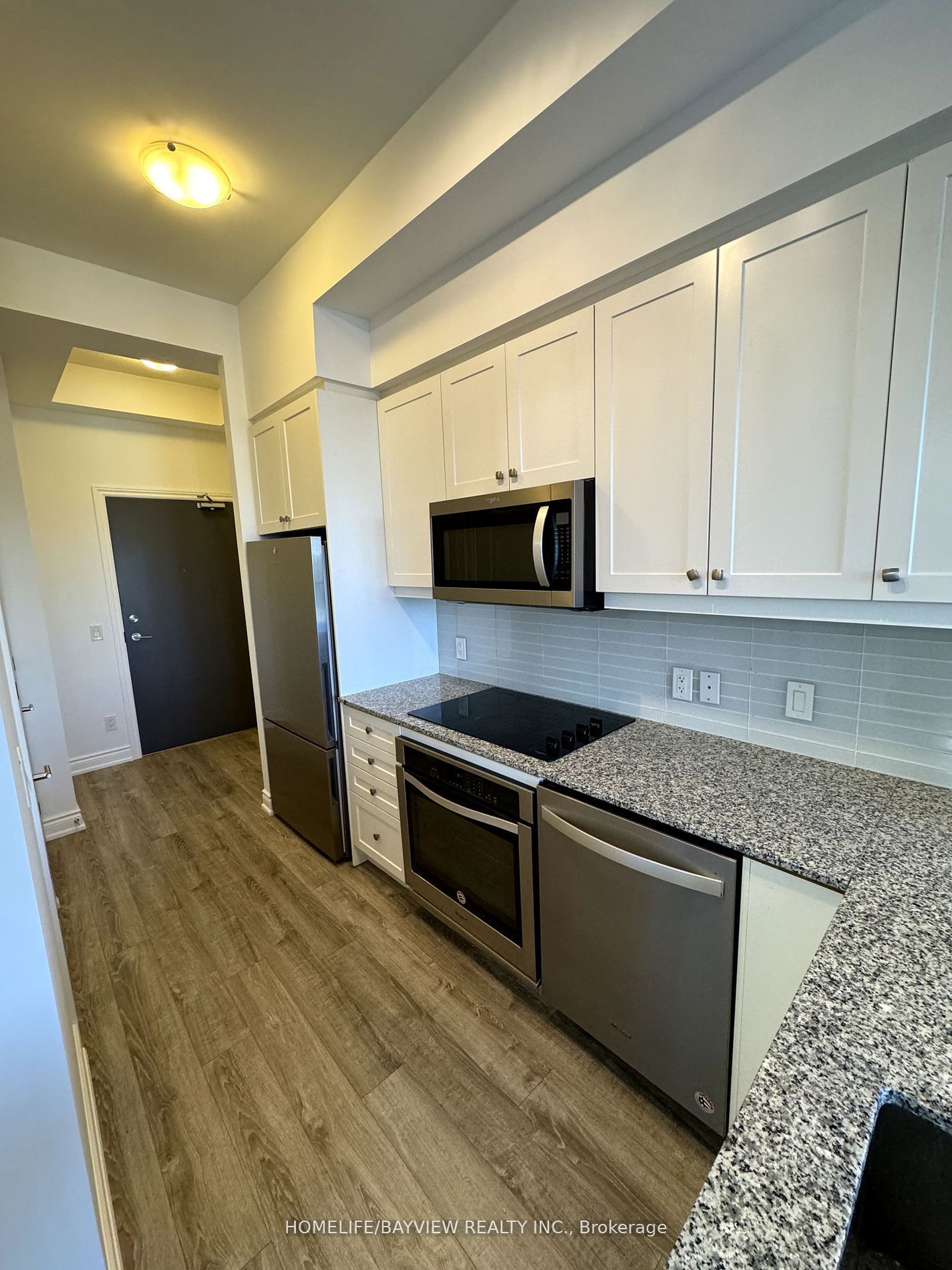 Photo 3 of Unit 509, 9618 Yonge St, Richmond Hill, North Richvale — HOMEH