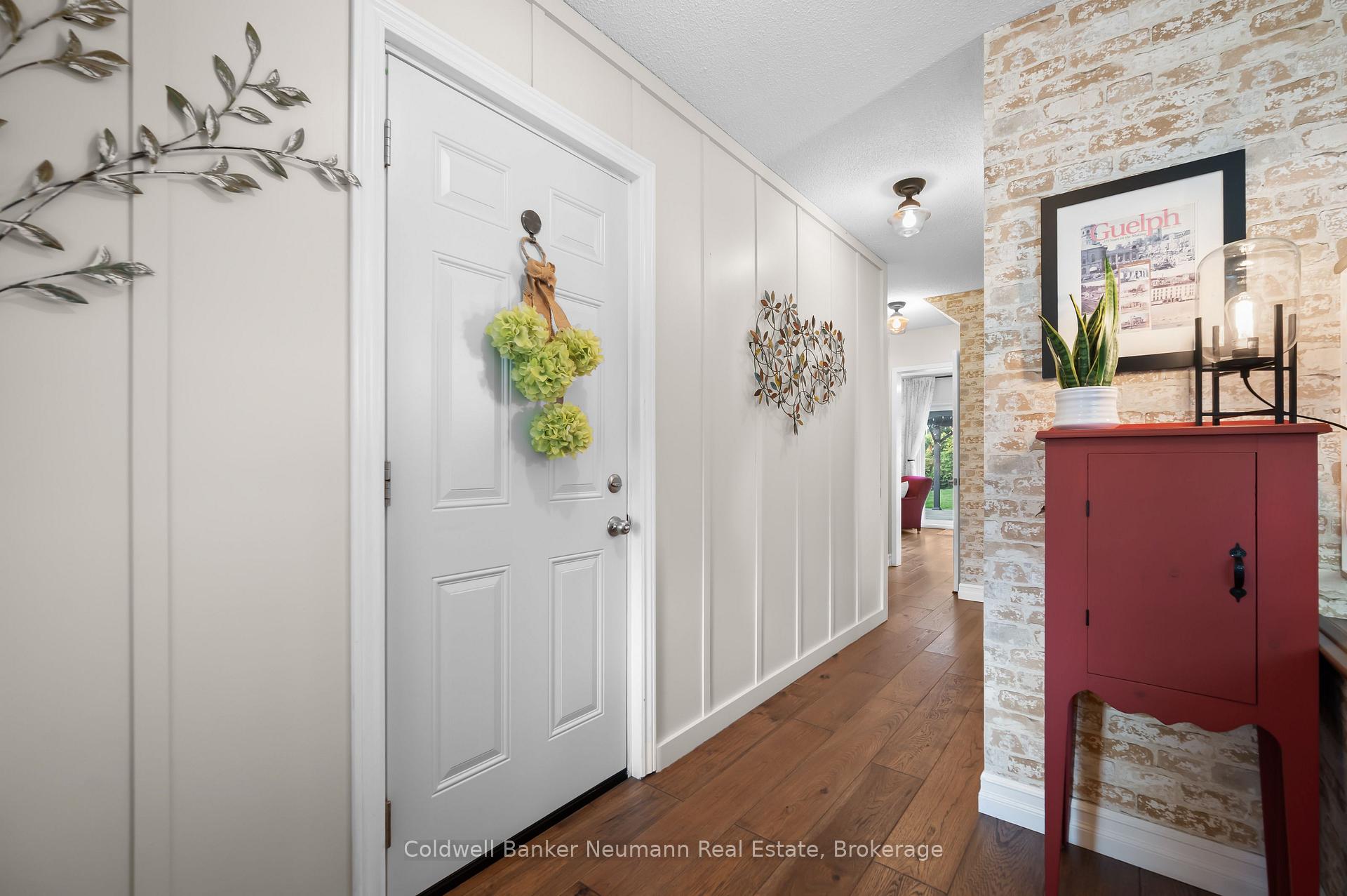 Photo 8 of 5 Vista Terrace, Guelph, Victoria North — HOMEH