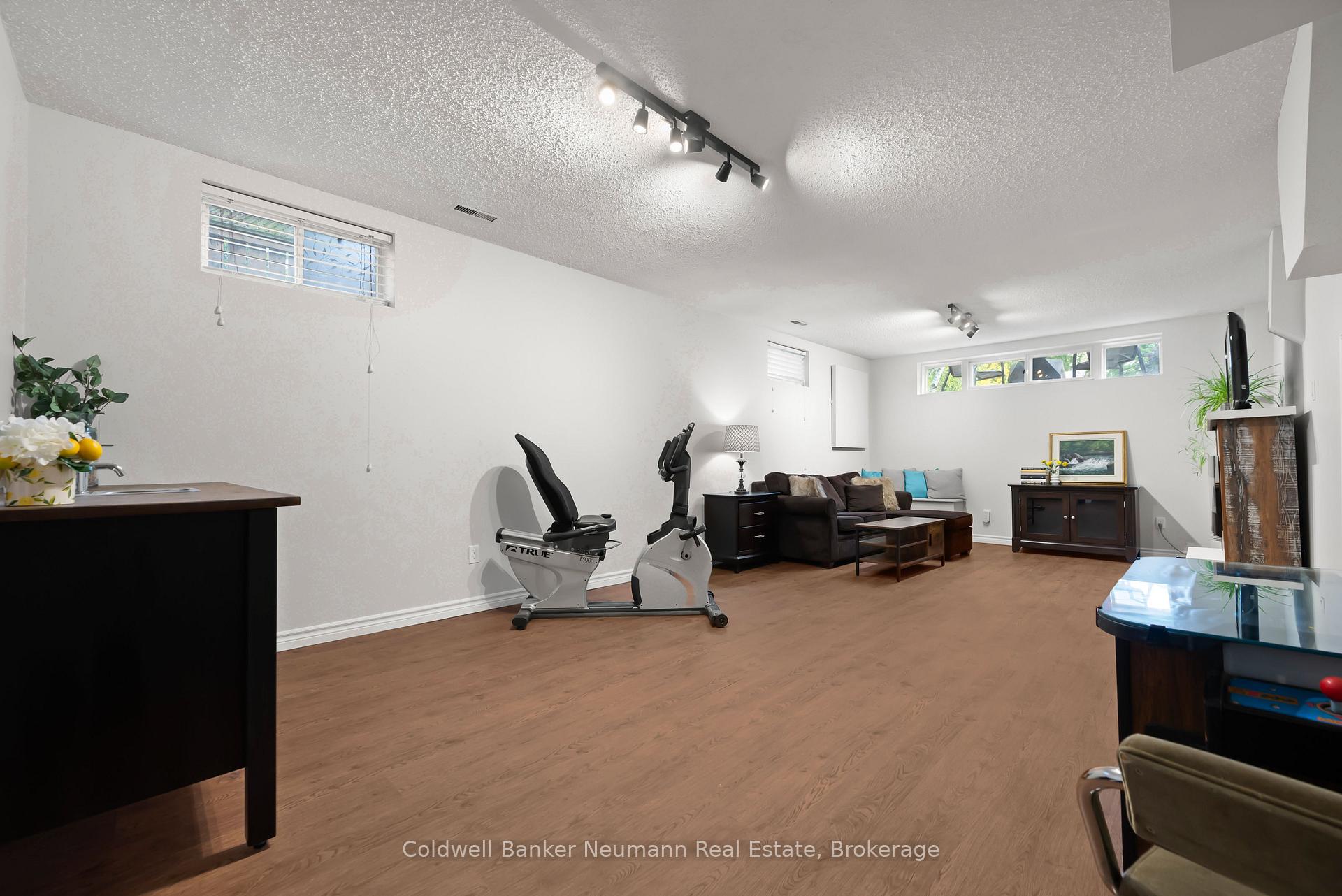 Photo 33 of 5 Vista Terrace, Guelph, Victoria North — HOMEH