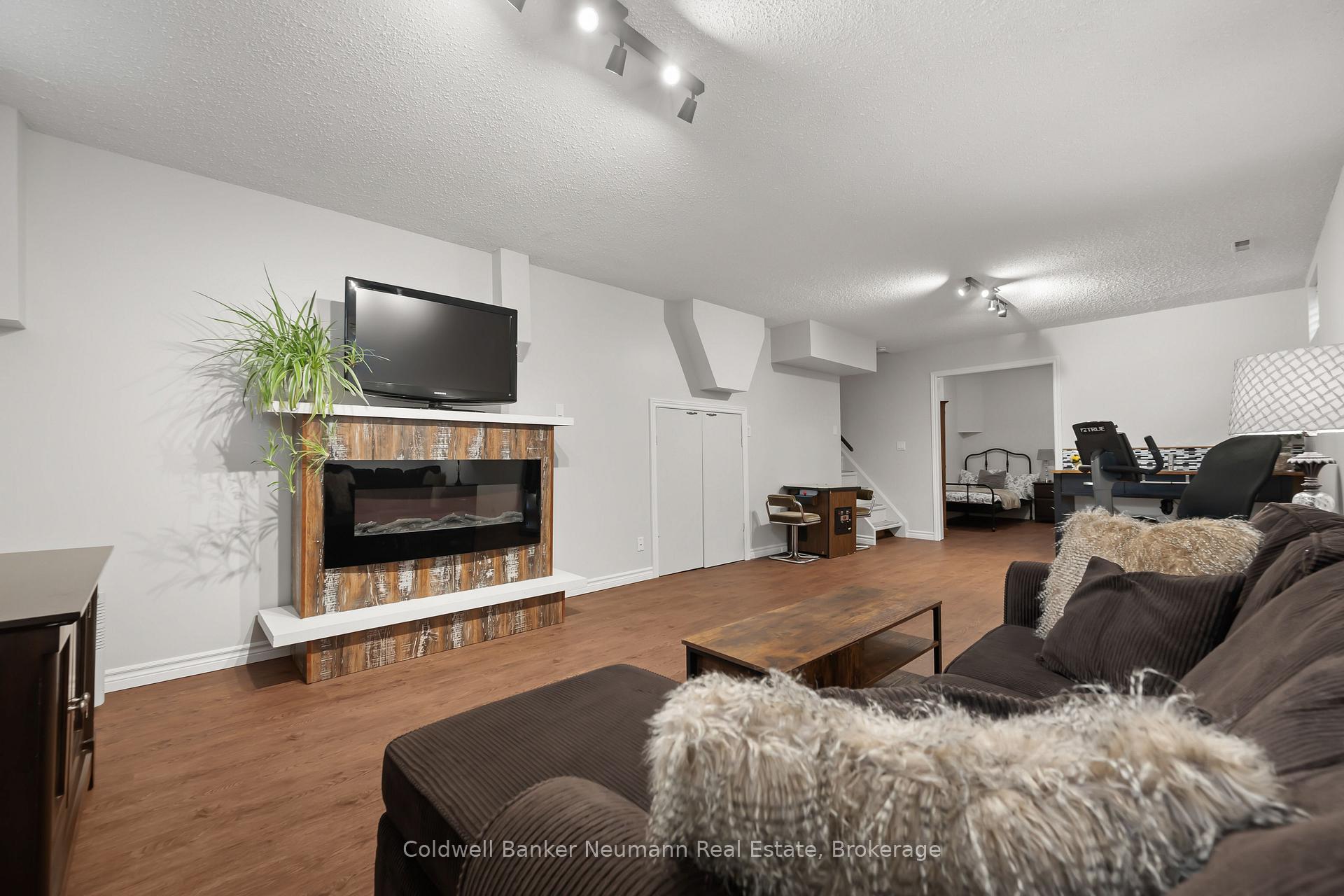 Photo 34 of 5 Vista Terrace, Guelph, Victoria North — HOMEH