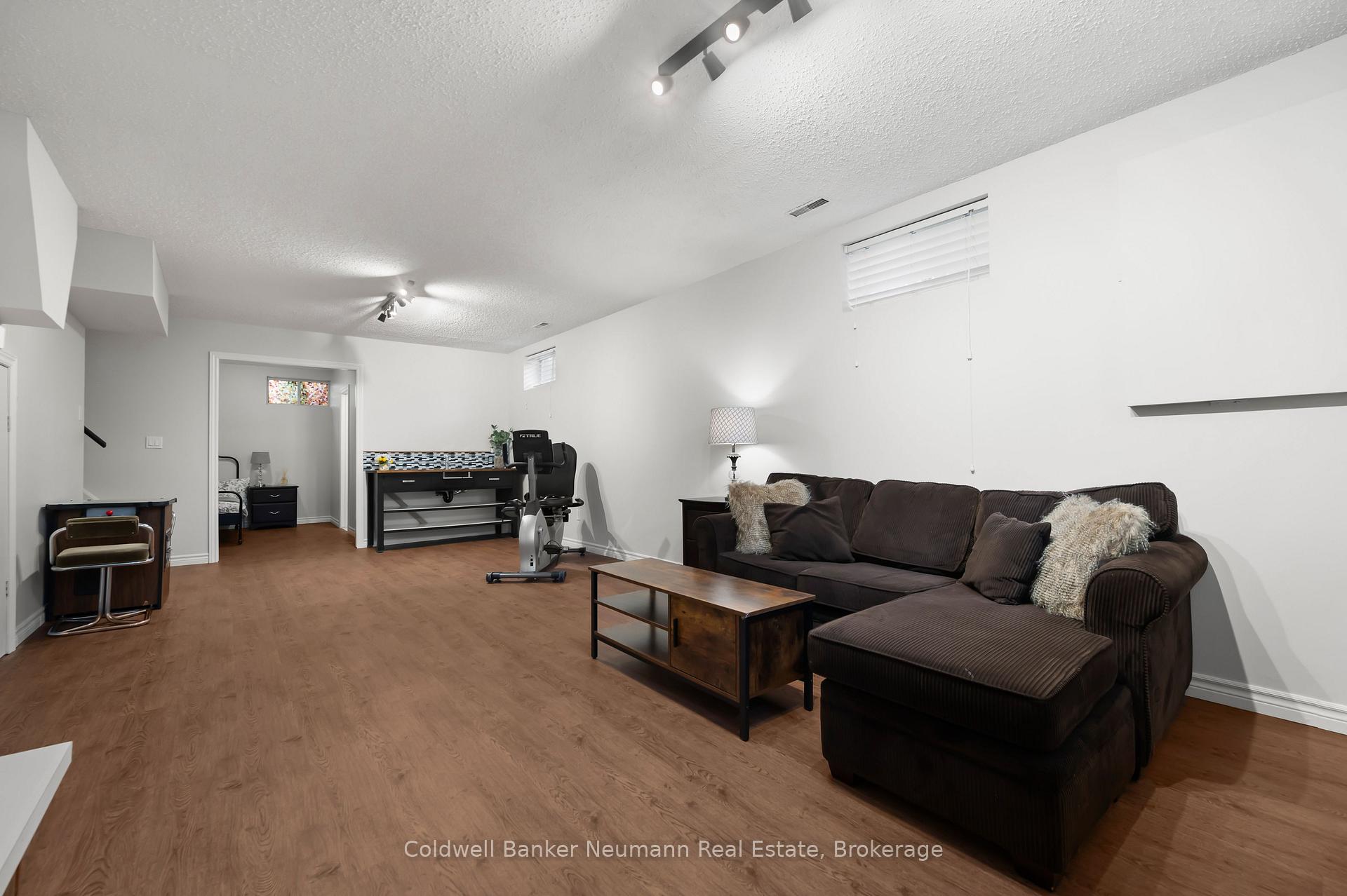 Photo 35 of 5 Vista Terrace, Guelph, Victoria North — HOMEH