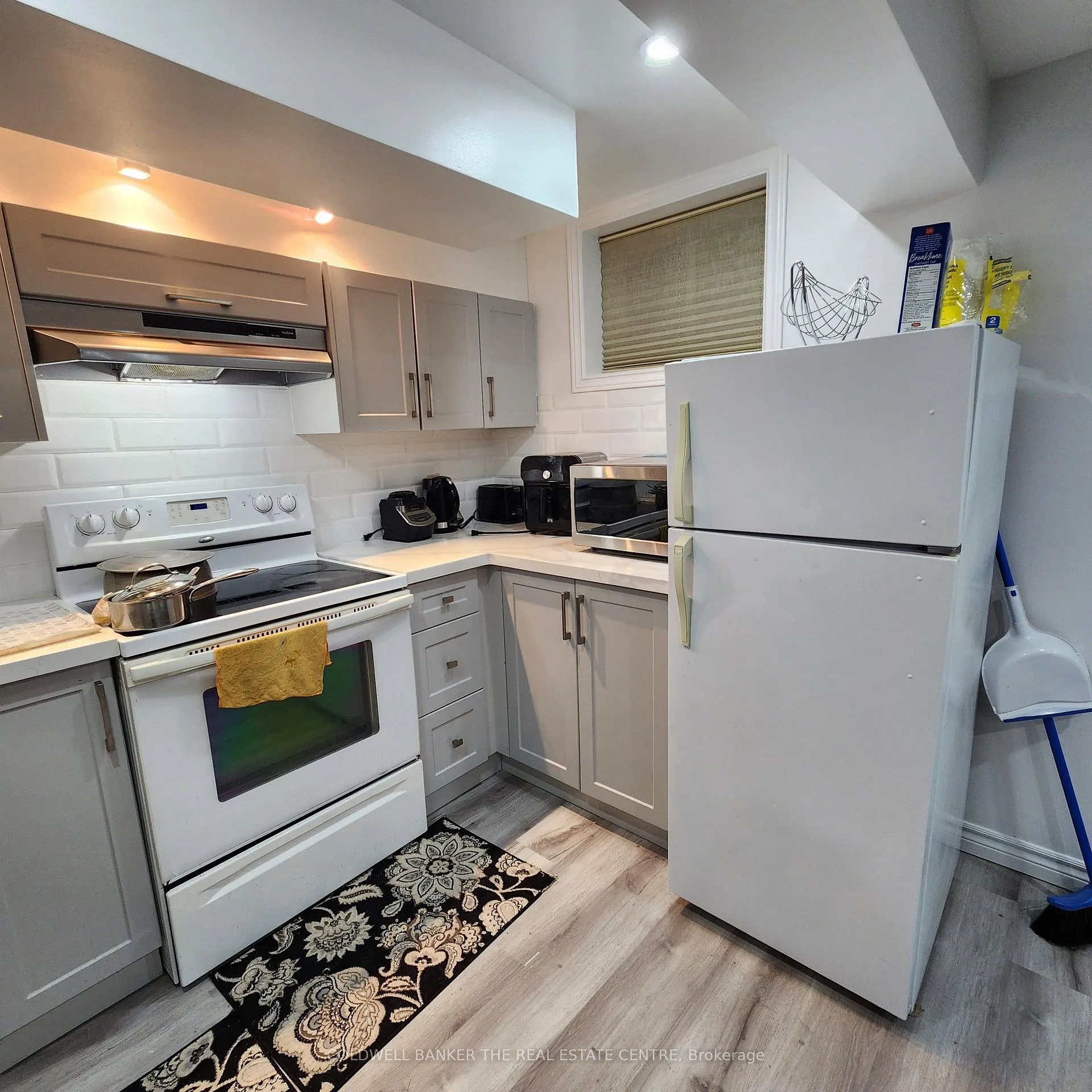 Photo 2 of Unit #2, 295 Duckworth Street, Barrie, Grove East — HOMEH