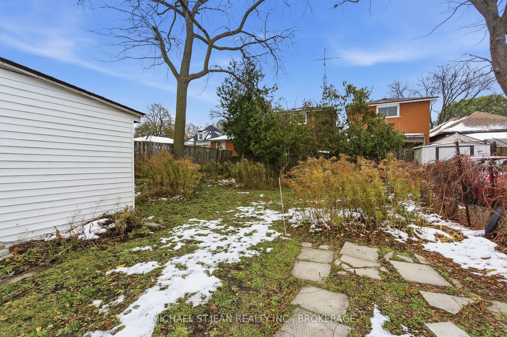 Photo 8 of 425 Upper Sherman Avenue, Hamilton, Raleigh — HOMEH
