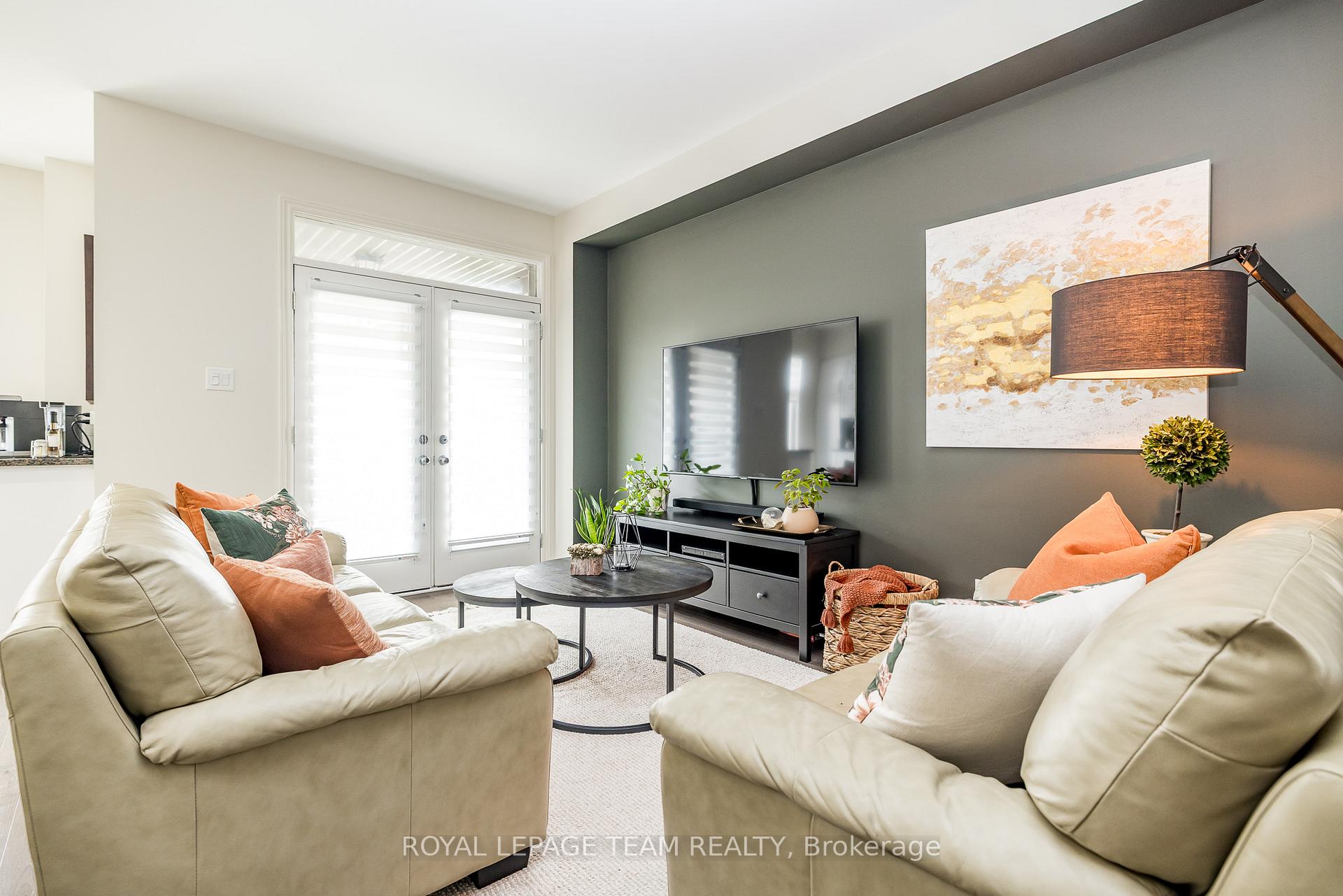 Photo 13 of 80 Stockholm Private, Ottawa, Riverside South/Gloucester Glen — HOMEH