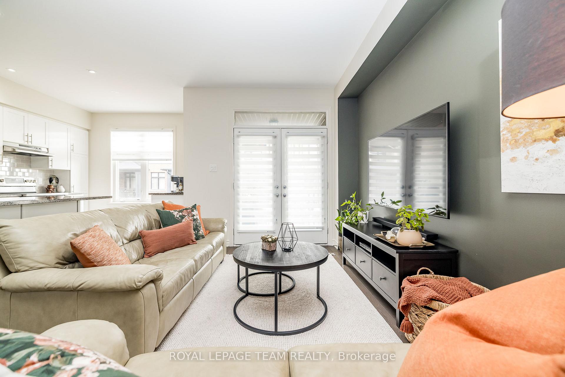 Photo 14 of 80 Stockholm Private, Ottawa, Riverside South/Gloucester Glen — HOMEH
