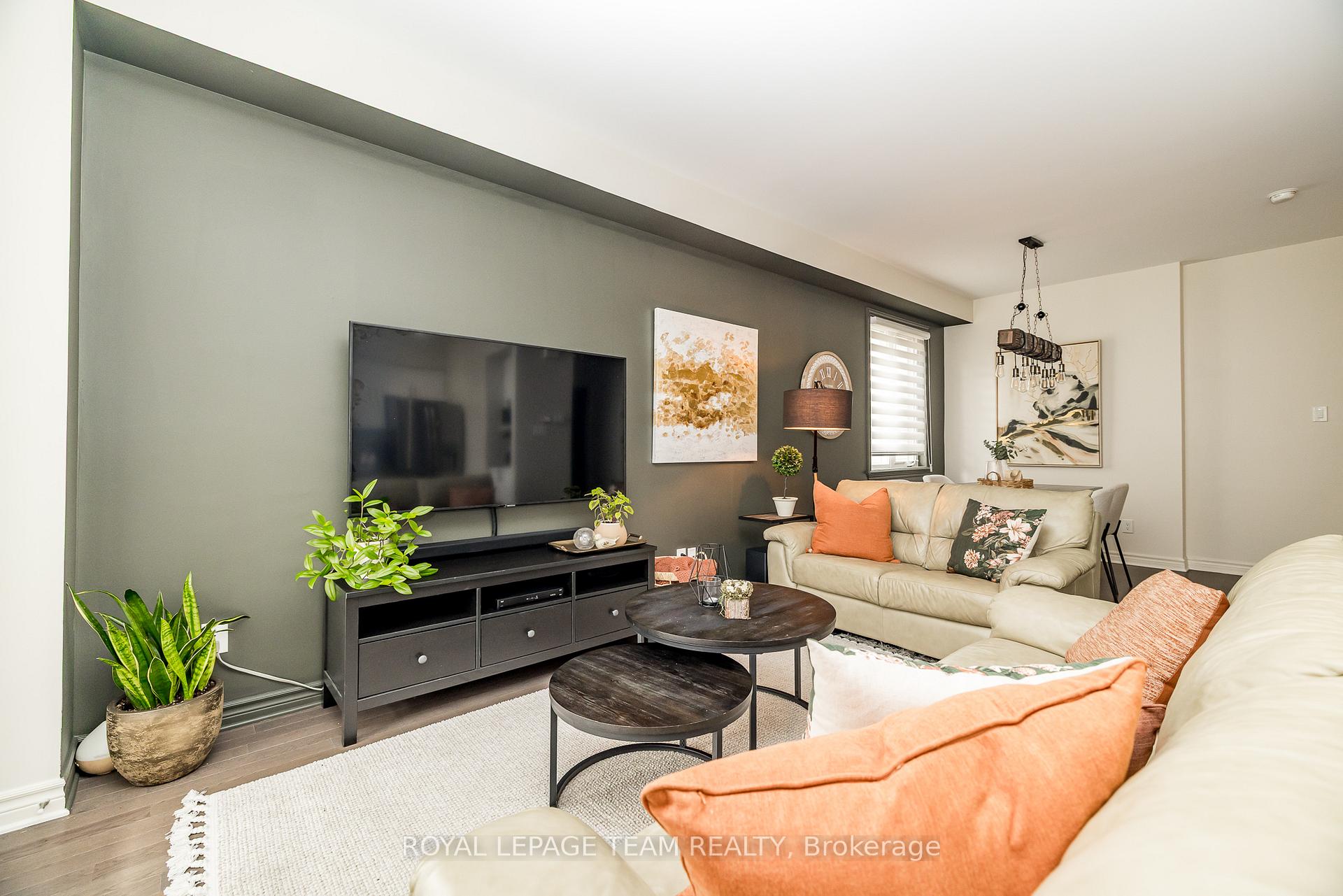 Photo 15 of 80 Stockholm Private, Ottawa, Riverside South/Gloucester Glen — HOMEH