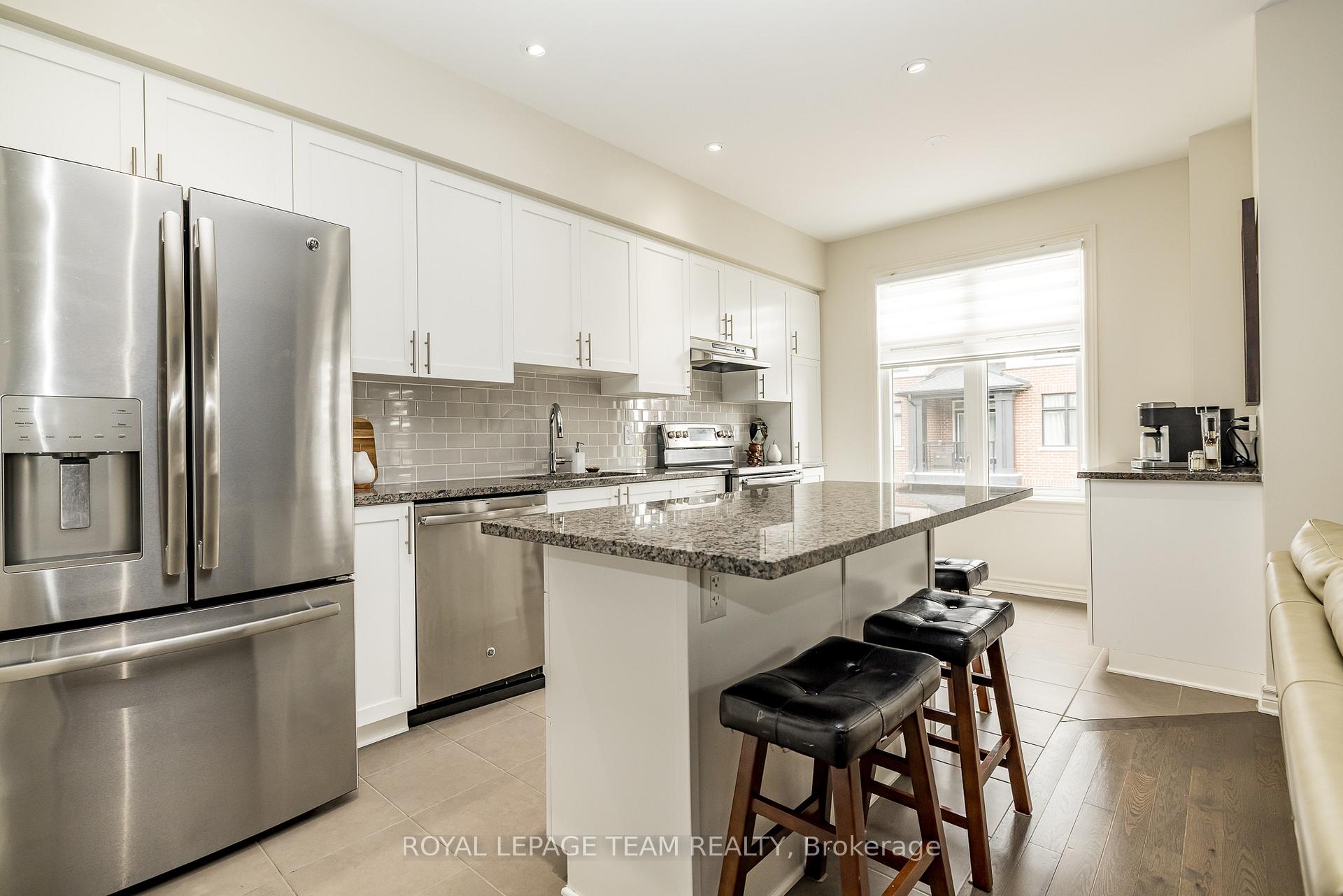 Photo 26 of 80 Stockholm Private, Ottawa, Riverside South/Gloucester Glen — HOMEH