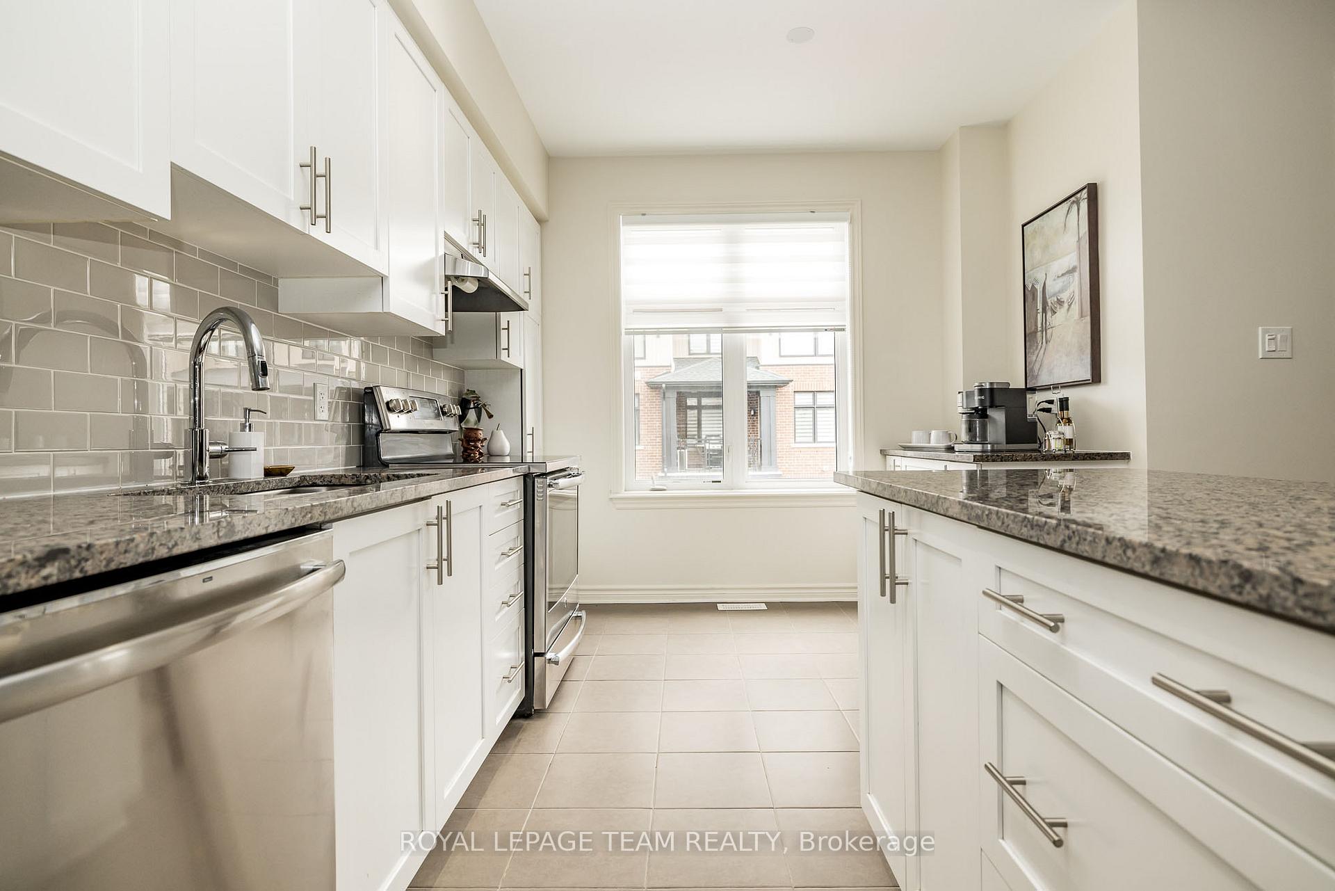 Photo 19 of 80 Stockholm Private, Ottawa, Riverside South/Gloucester Glen — HOMEH