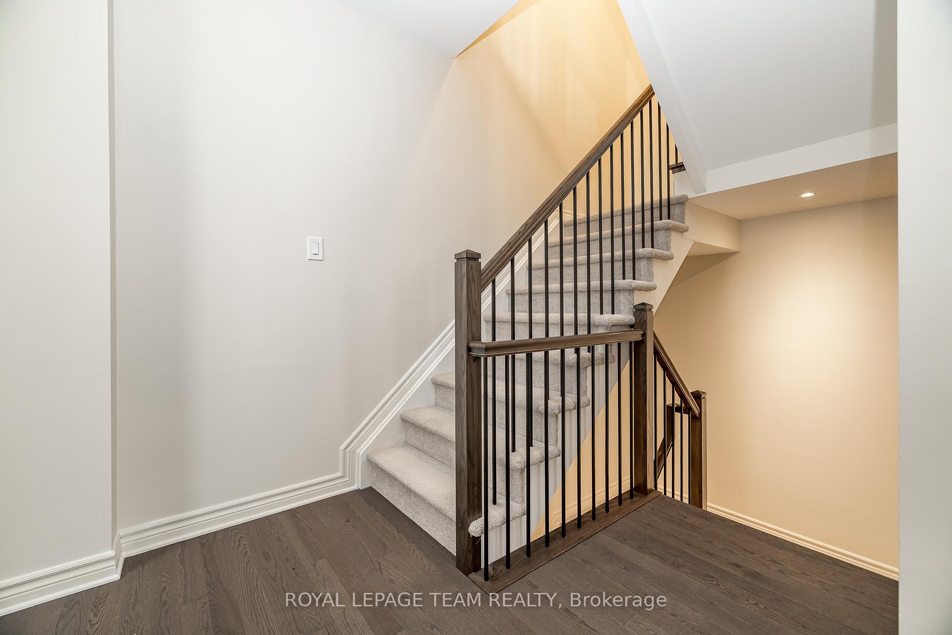 Photo 24 of 80 Stockholm Private, Ottawa, Riverside South/Gloucester Glen — HOMEH
