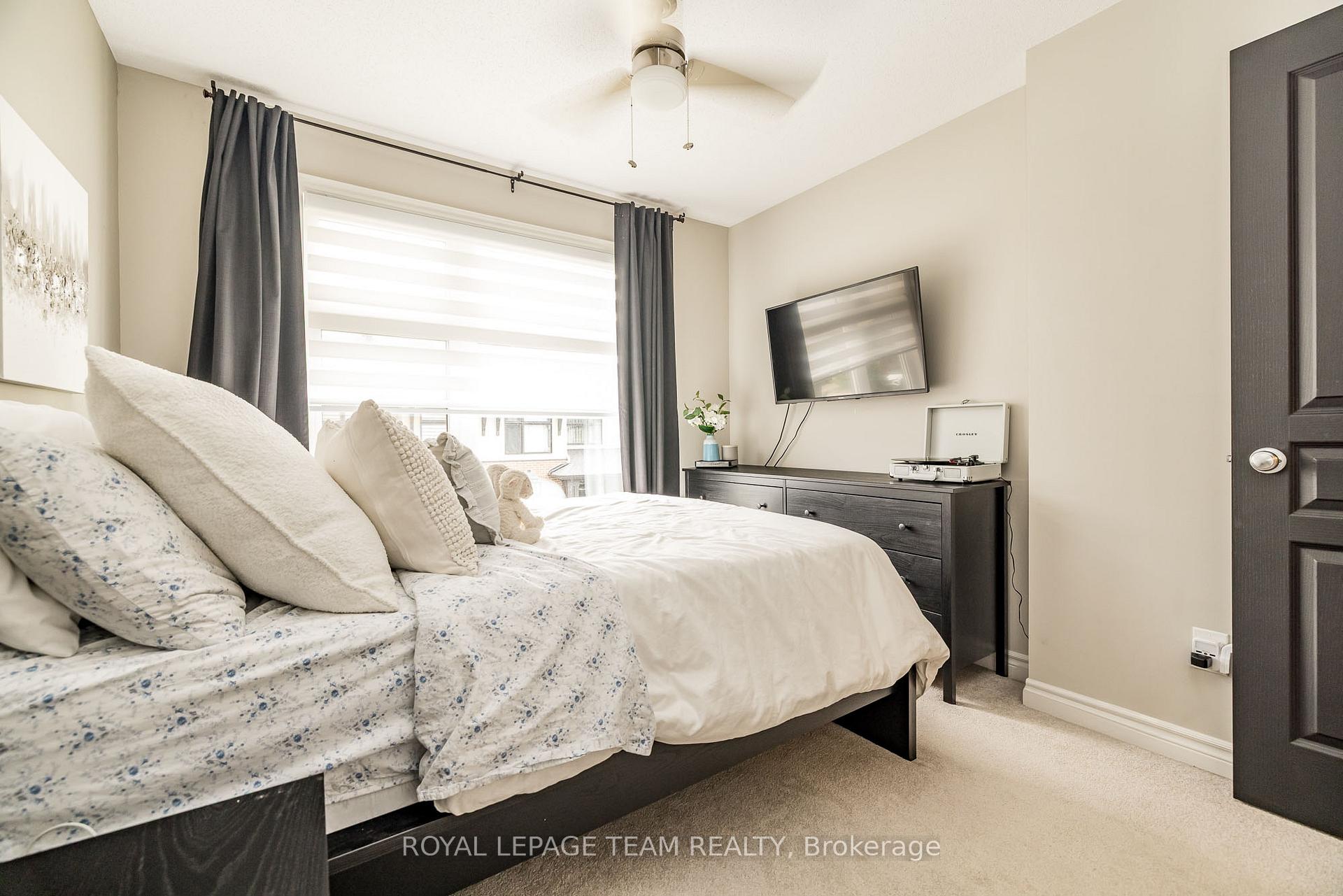 Photo 36 of 80 Stockholm Private, Ottawa, Riverside South/Gloucester Glen — HOMEH