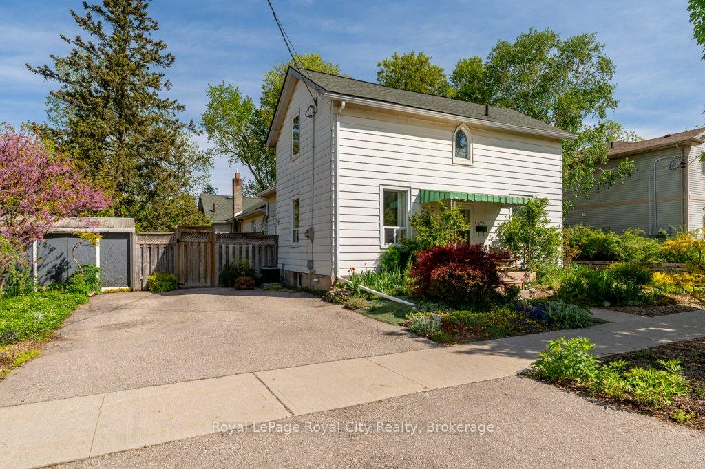 Photo 4 of 110 York Road, Guelph, St. Patrick's Ward — HOMEH