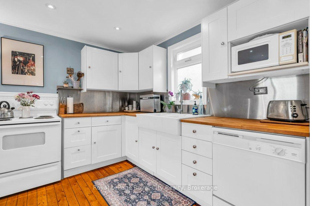 Photo 11 of 110 York Road, Guelph, St. Patrick's Ward — HOMEH