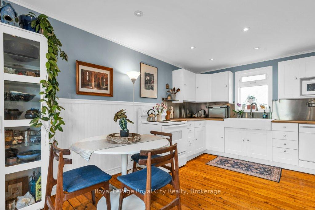 Photo 13 of 110 York Road, Guelph, St. Patrick's Ward — HOMEH