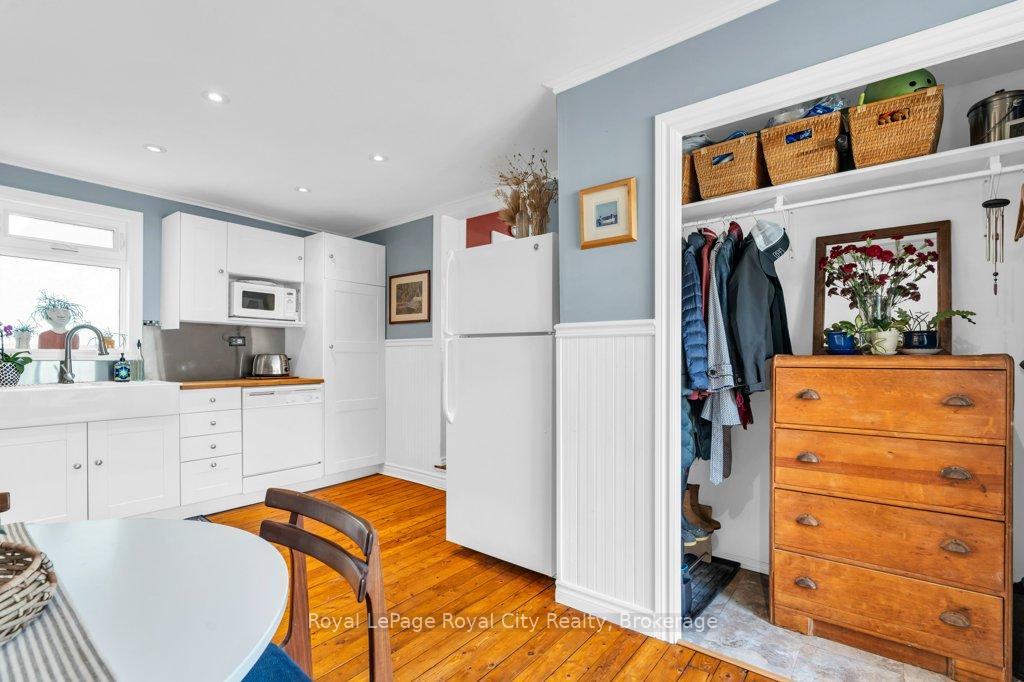 Photo 14 of 110 York Road, Guelph, St. Patrick's Ward — HOMEH
