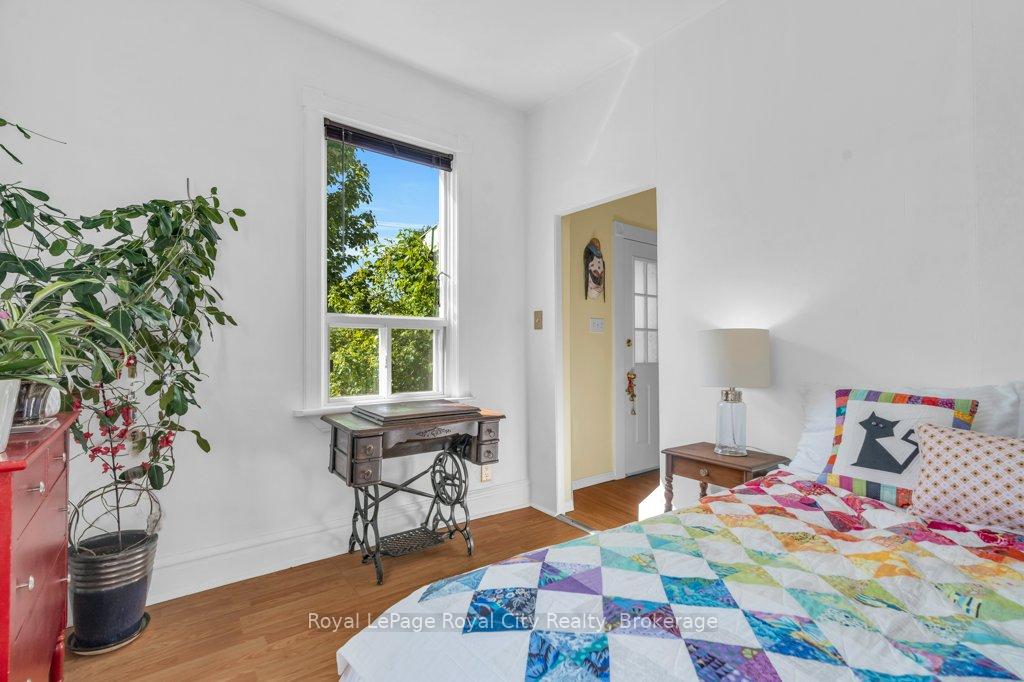 Photo 18 of 110 York Road, Guelph, St. Patrick's Ward — HOMEH