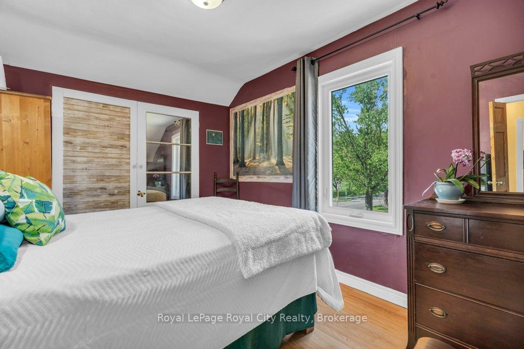 Photo 24 of 110 York Road, Guelph, St. Patrick's Ward — HOMEH