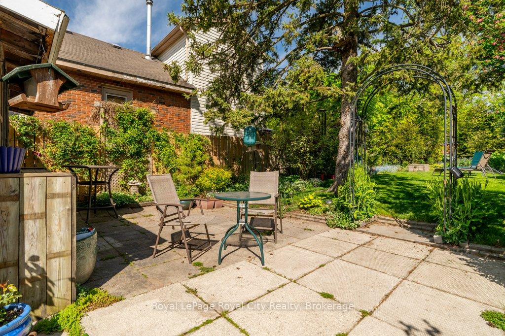 Photo 32 of 110 York Road, Guelph, St. Patrick's Ward — HOMEH