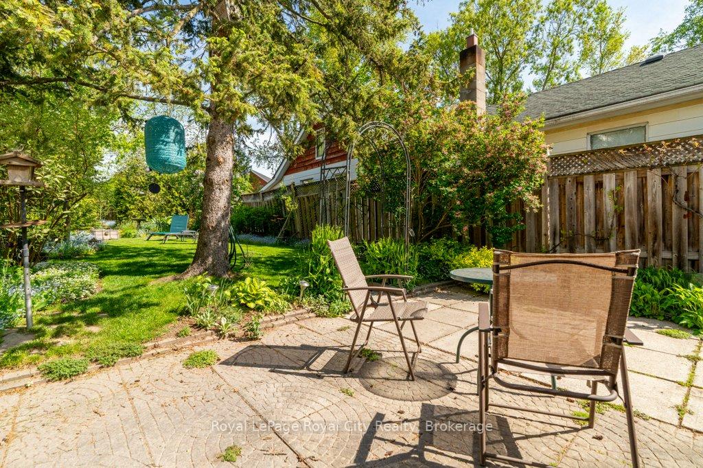 Photo 33 of 110 York Road, Guelph, St. Patrick's Ward — HOMEH