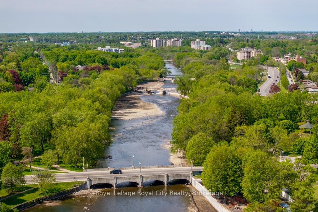 Photo 43 of 110 York Road, Guelph, St. Patrick's Ward — HOMEH