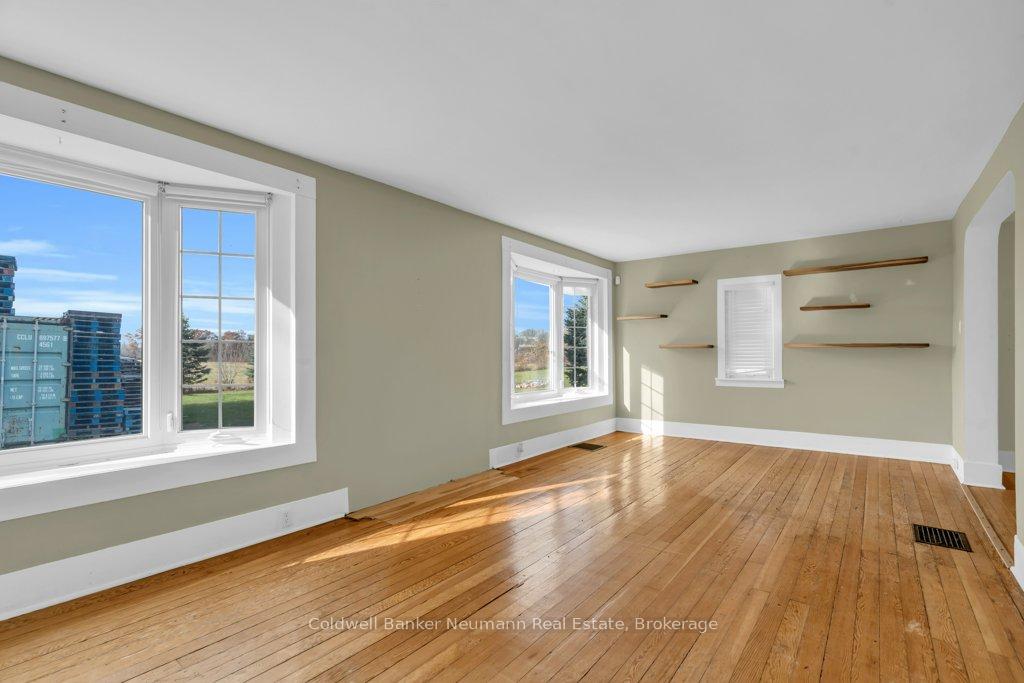 Photo 17 of 1179 Highway 6 N, Hamilton, Rural Flamborough — HOMEH