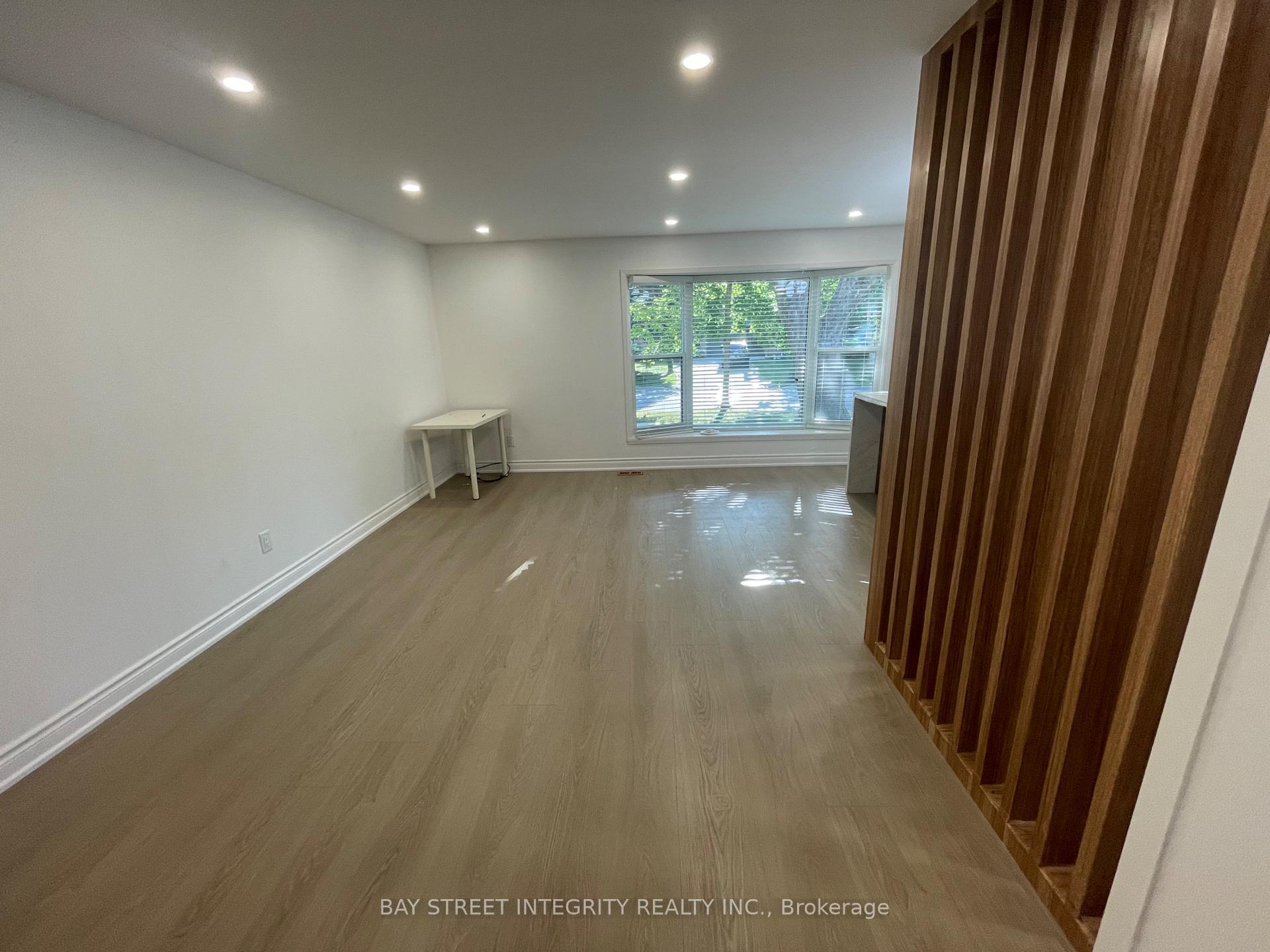 Photo 2 of 41 Stoddart Drive, Aurora, Aurora Highlands — HOMEH