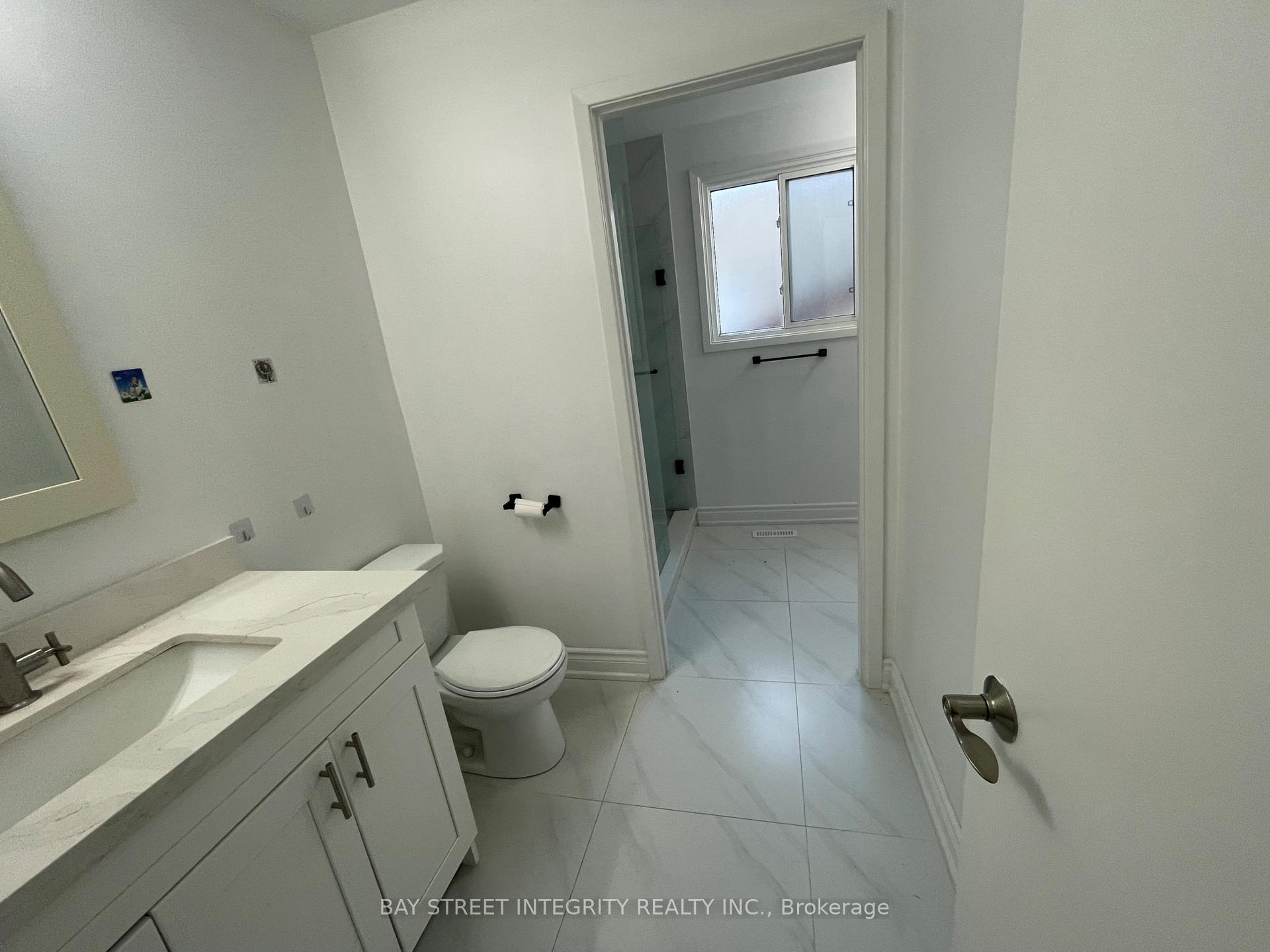 Photo 5 of 41 Stoddart Drive, Aurora, Aurora Highlands — HOMEH