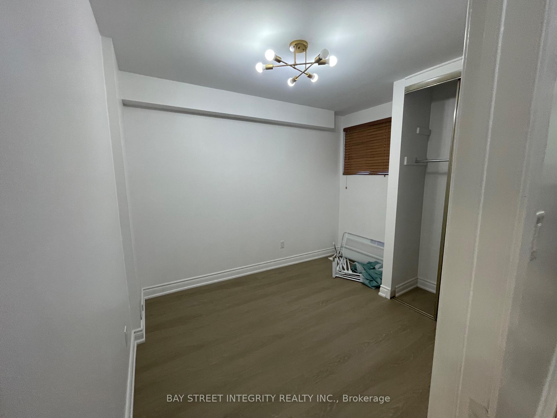 Photo 15 of 41 Stoddart Drive, Aurora, Aurora Highlands — HOMEH