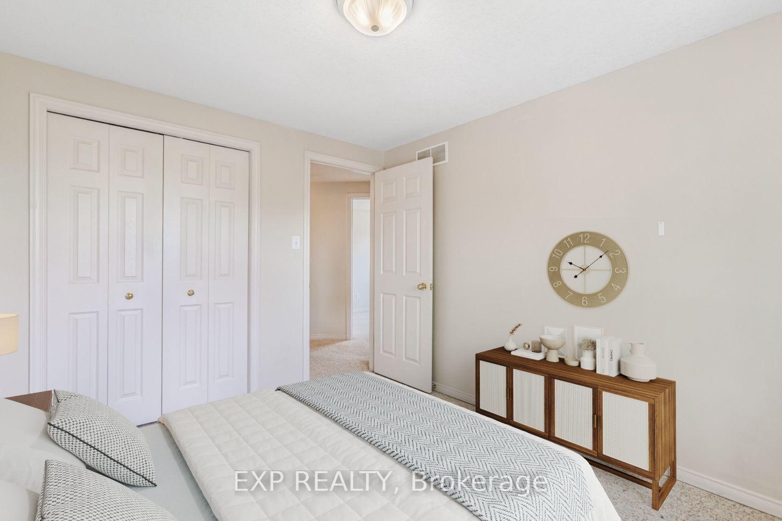 Photo 11 of 77 Ryde Road, Guelph, Willow West/Sugarbush/West Acres — HOMEH