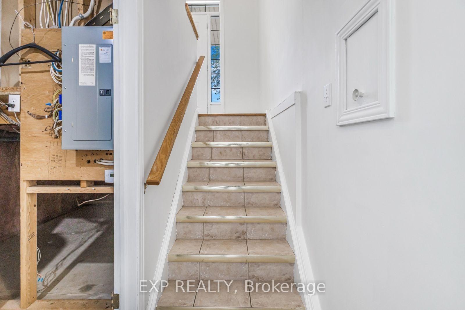Photo 27 of 77 Ryde Road, Guelph, Willow West/Sugarbush/West Acres — HOMEH