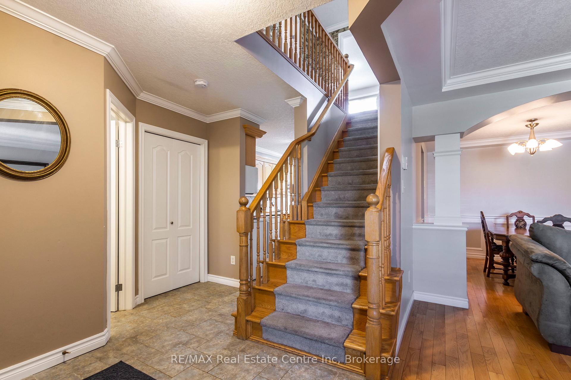 Photo 3 of 40 Bailey Avenue, Guelph, Riverside Park — HOMEH