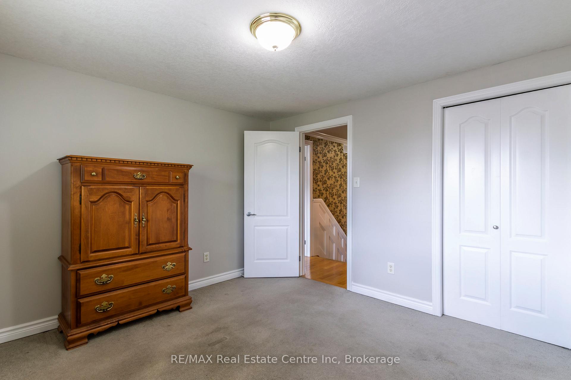 Photo 15 of 40 Bailey Avenue, Guelph, Riverside Park — HOMEH