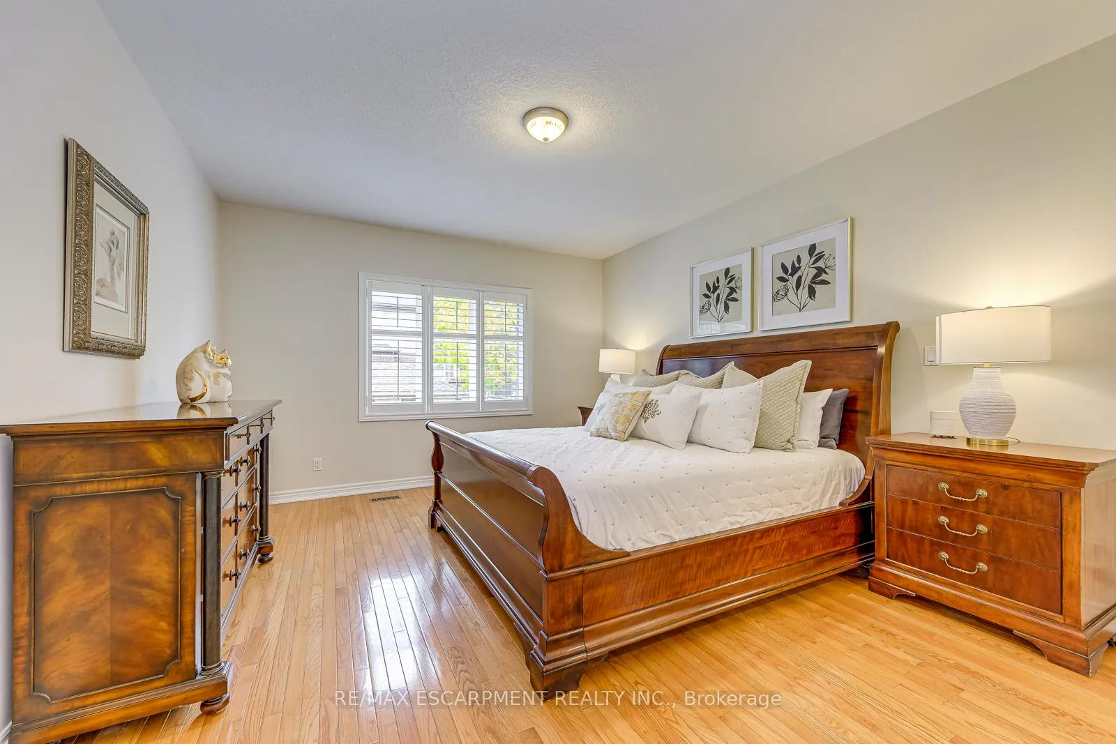 Photo 16 of 42 Creanona Boulevard, Hamilton, Winona Park — HOMEH
