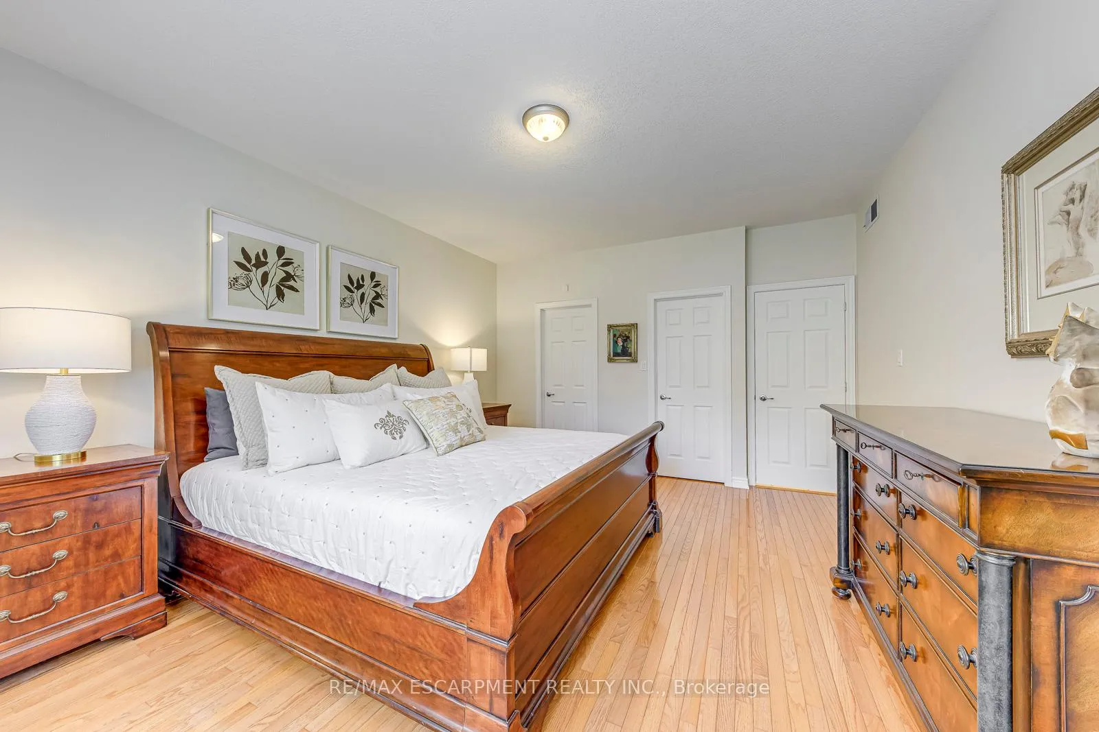 Photo 17 of 42 Creanona Boulevard, Hamilton, Winona Park — HOMEH
