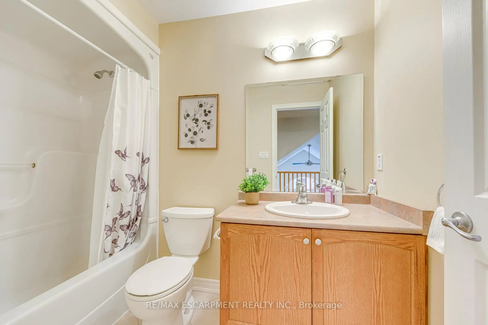 Photo 30 of 42 Creanona Boulevard, Hamilton, Winona Park — HOMEH
