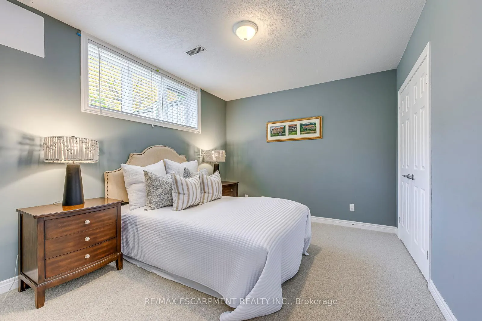 Photo 38 of 42 Creanona Boulevard, Hamilton, Winona Park — HOMEH