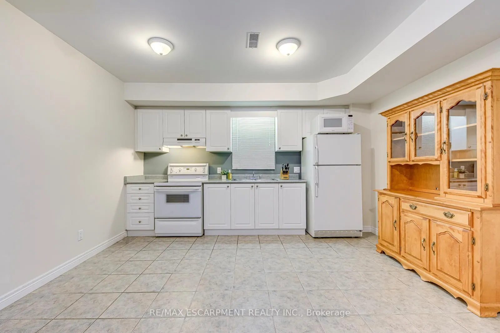 Photo 40 of 42 Creanona Boulevard, Hamilton, Winona Park — HOMEH