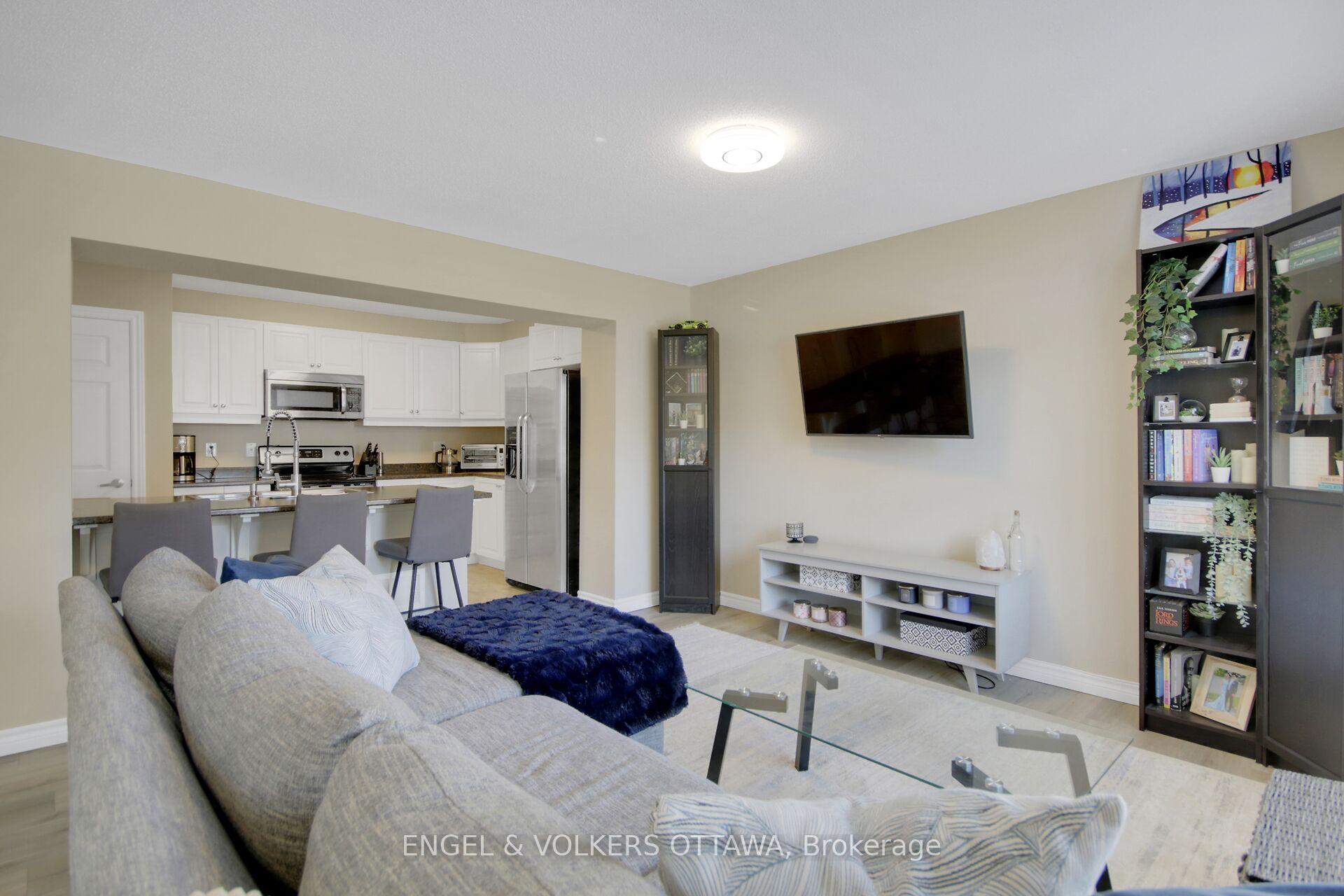 Photo 7 of 322 Sweet Grass Circle, Ottawa, Barrhaven - Half Moon Bay — HOMEH