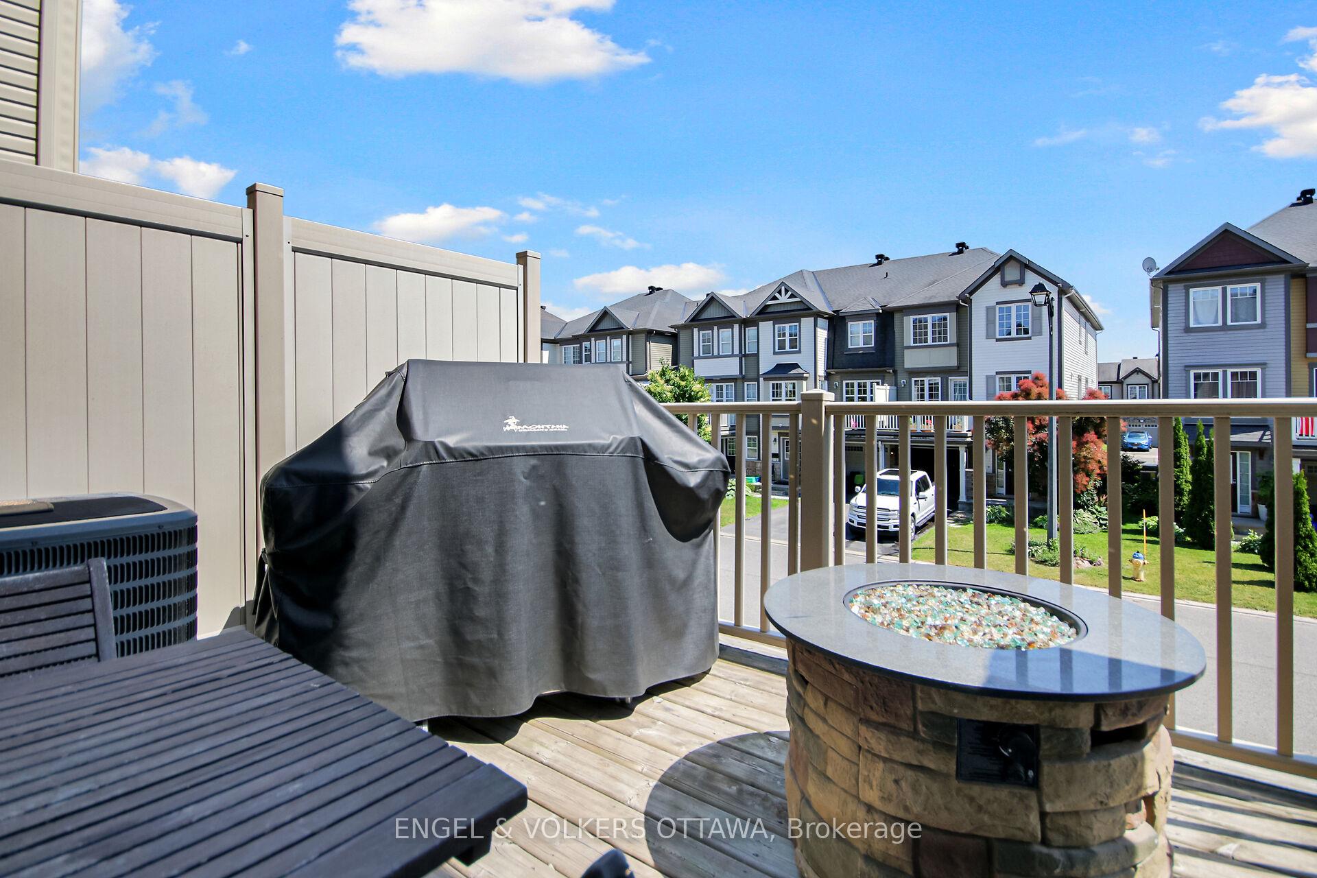 Photo 16 of 322 Sweet Grass Circle, Ottawa, Barrhaven - Half Moon Bay — HOMEH