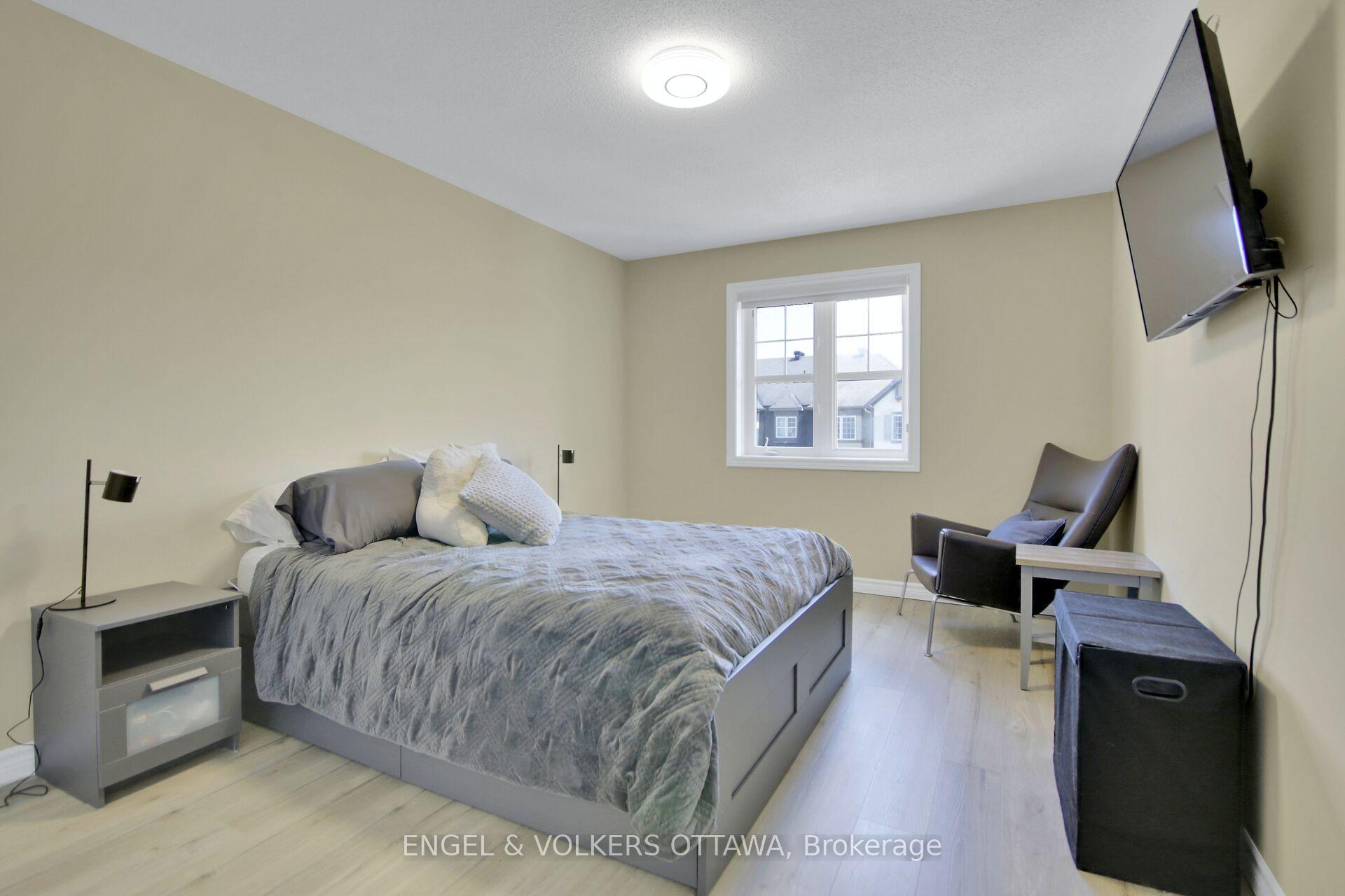 Photo 20 of 322 Sweet Grass Circle, Ottawa, Barrhaven - Half Moon Bay — HOMEH