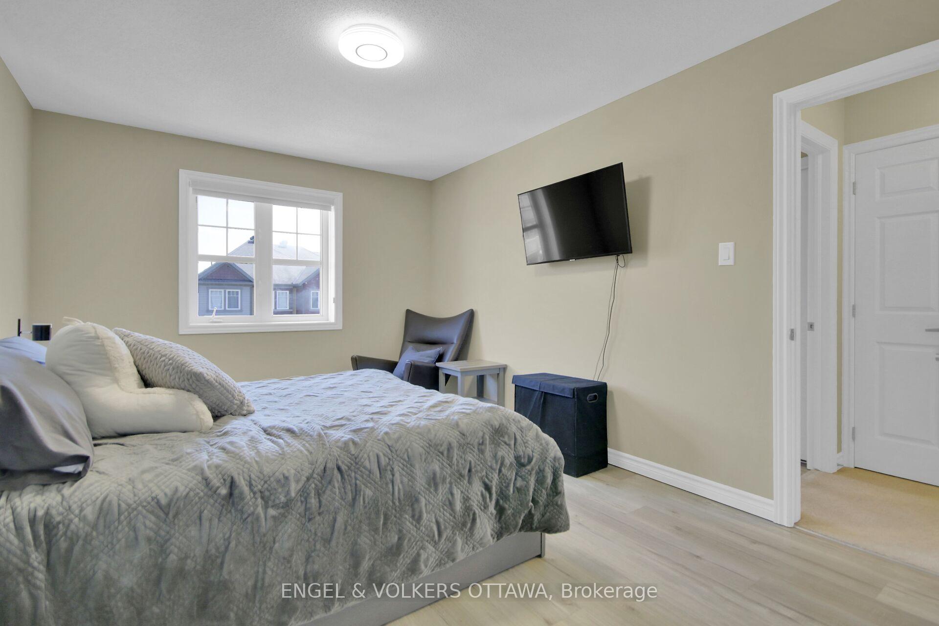 Photo 22 of 322 Sweet Grass Circle, Ottawa, Barrhaven - Half Moon Bay — HOMEH