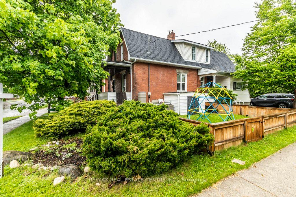 Photo 4 of 599 Woolwich Street, Guelph, Exhibition Park — HOMEH