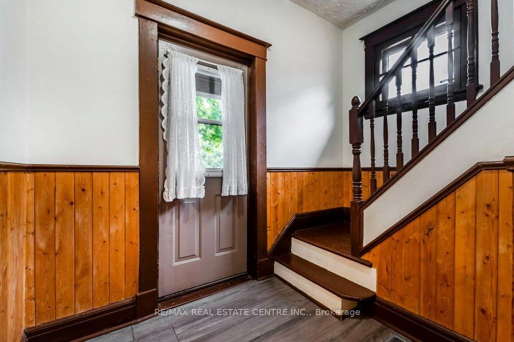 Photo 11 of 599 Woolwich Street, Guelph, Exhibition Park — HOMEH