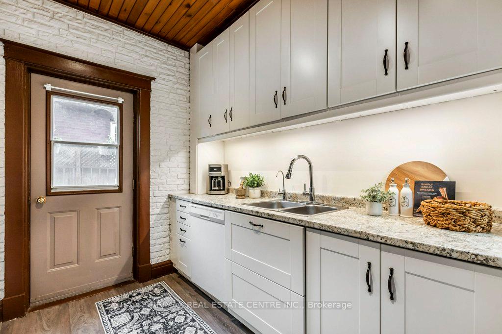 Photo 17 of 599 Woolwich Street, Guelph, Exhibition Park — HOMEH